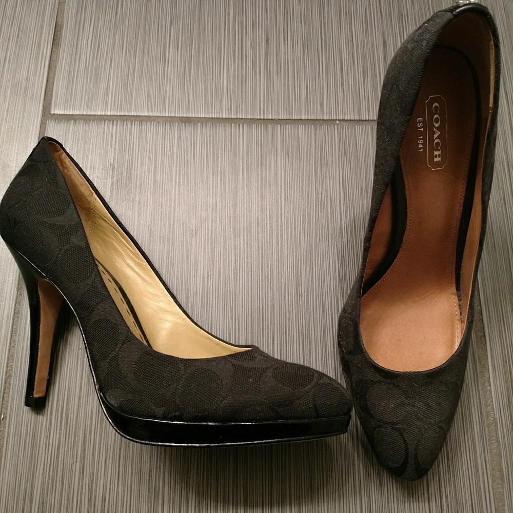 Black Coach pumps